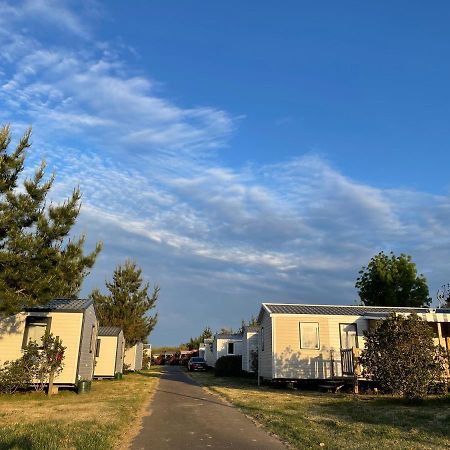 Camping Le Village de la Mer Les Moutiers Esterno foto